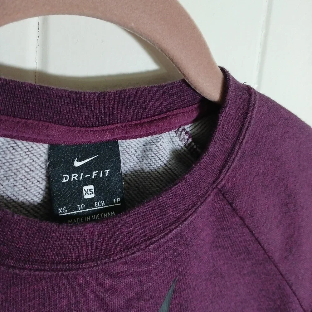 Nike Sweatshirt Cropped Fleece Knit Big Swoosh Logo Dri-FIT Women's XS Purple LS